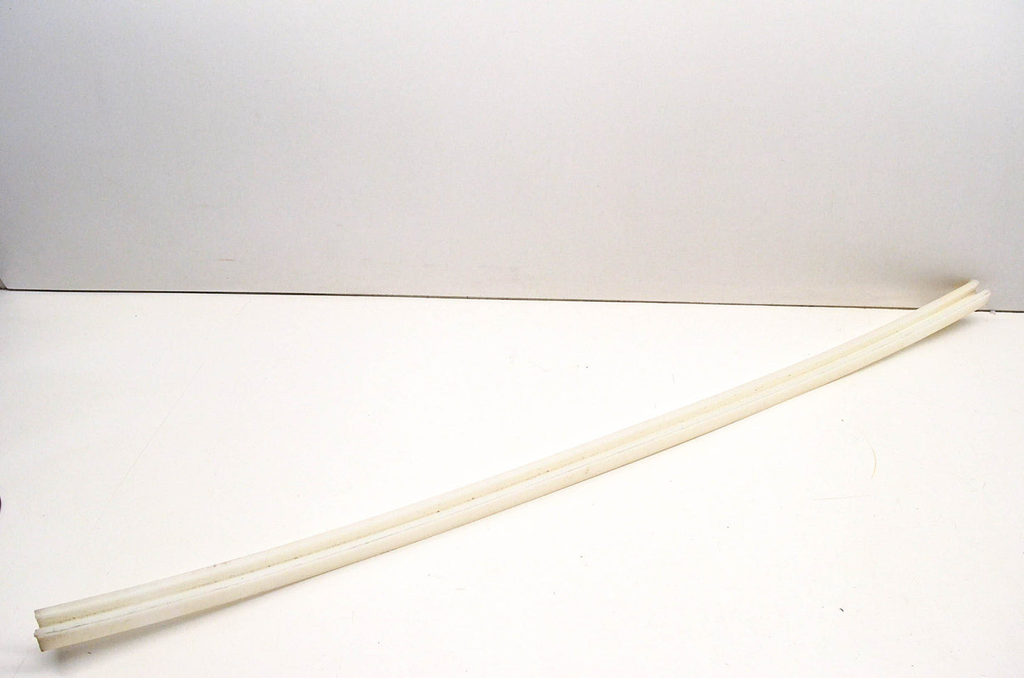 Sno Stuff 550-006 White Tunnel Protector Wear Strip 1"x51.5" NOS