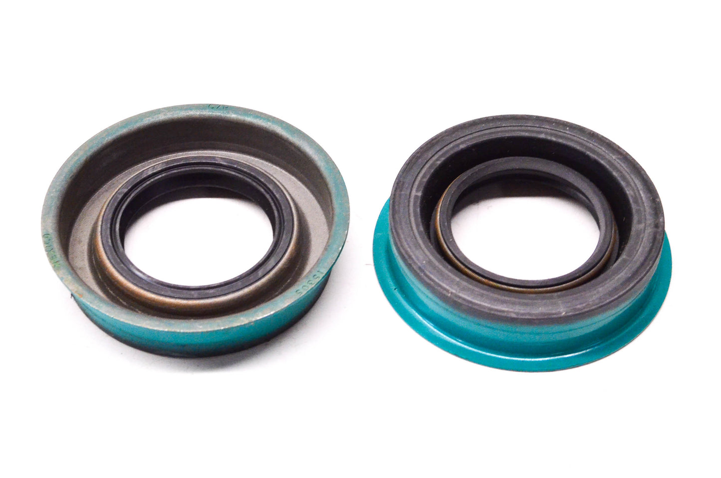 CR 15305 Oil Seal Qty 2 NOS