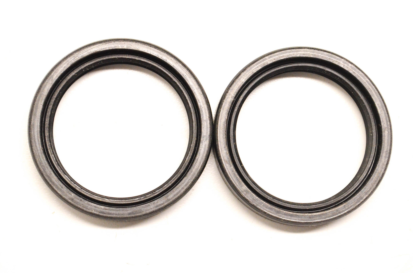 CR 550228 Oil Seal Qty 2 NOS