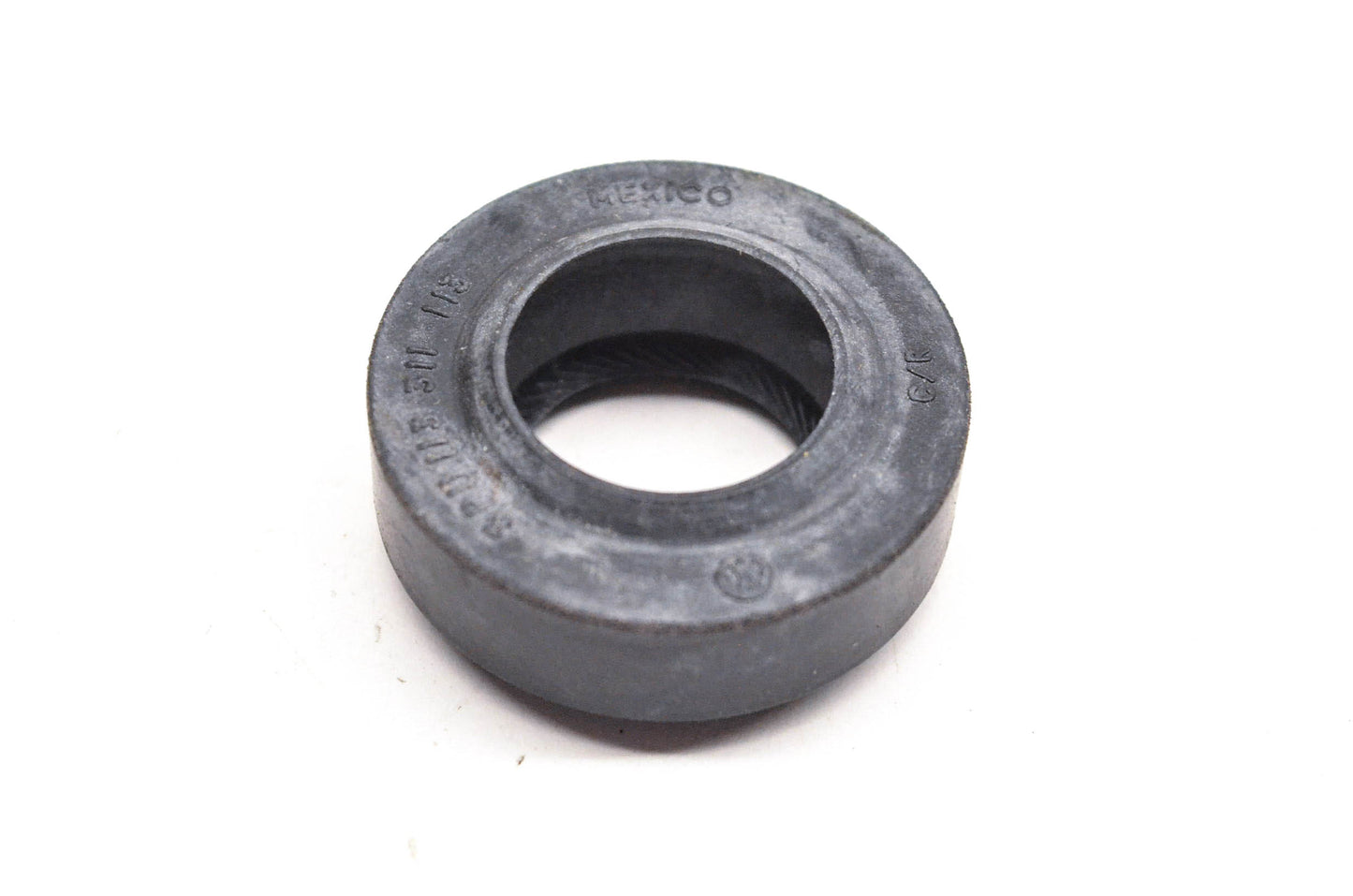 CR Industries 550284, 3PU113 311 113 Seal NOS