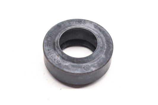 CR Industries 550284, 3PU113 311 113 Seal NOS