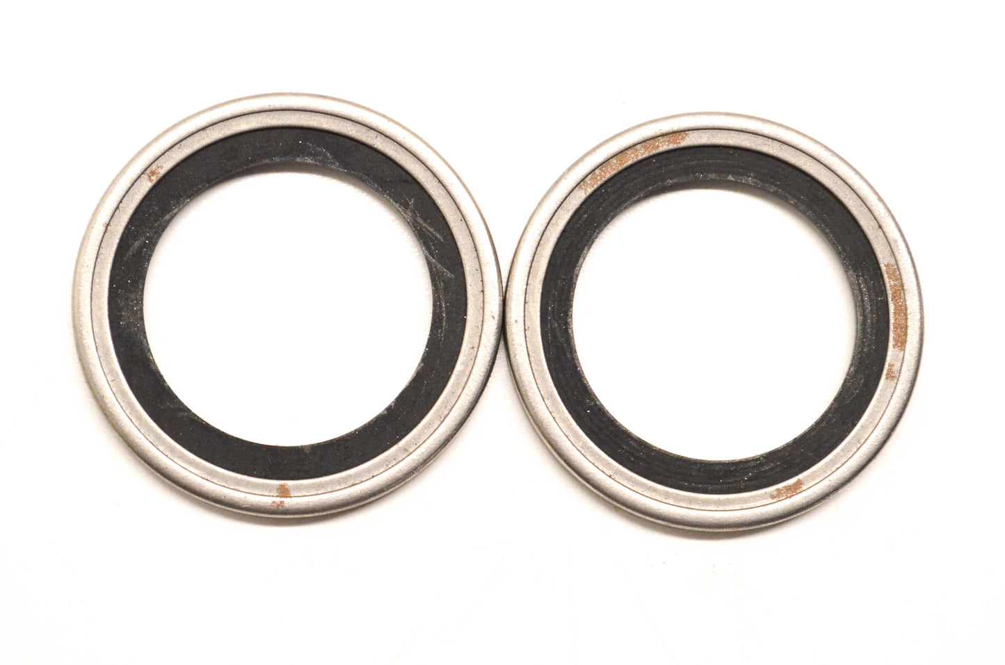 SKF 3876191, 17187 Oil Seal Qty 2 NOS