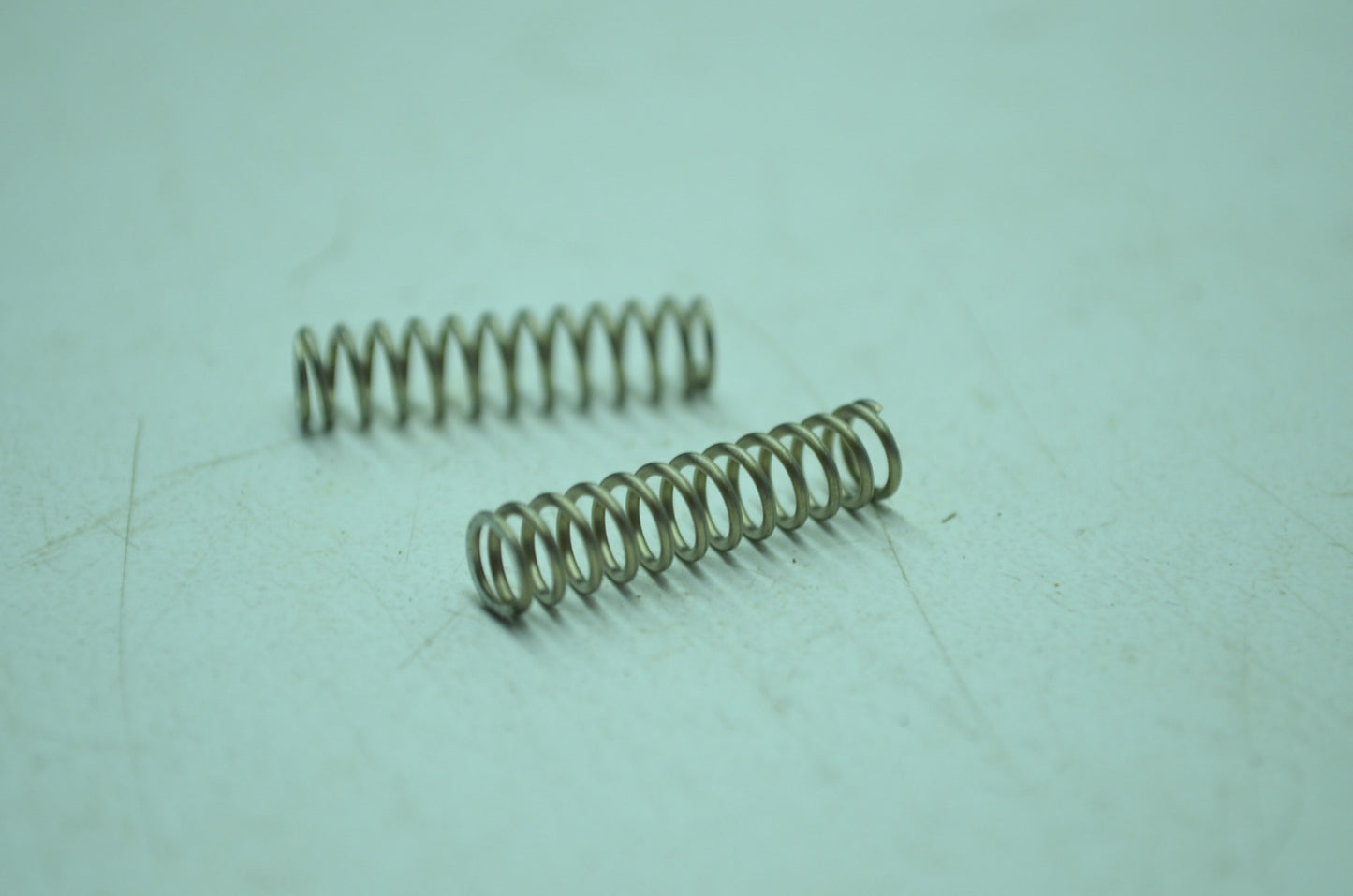 OEM Harley-Davidson 50932-86 Spring Qty 2 NOS