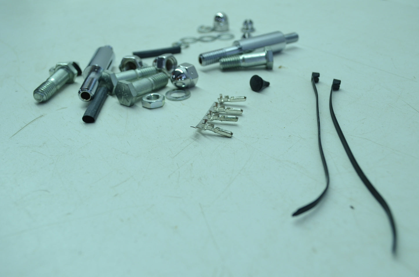 NEW OEM Harley Davidson Turn Signal Relocation Kit Dyna Wide Glide 43811-00 NOS