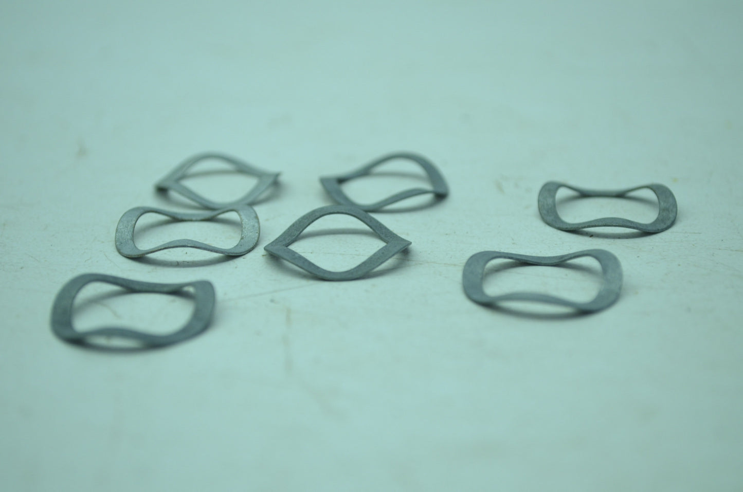 OEM Harley-Davidson 44042-80 Spring Washer Qty 7 NOS