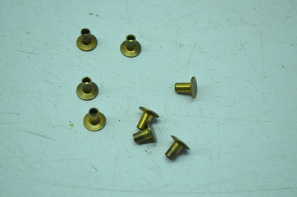 OEM Harley-Davidson 8475 Rivet Qty 8 NOS