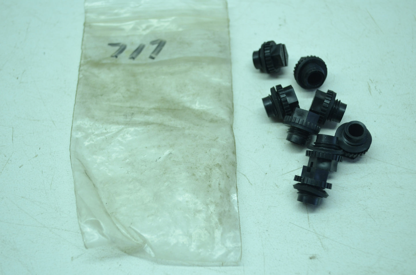 OEM Harley-Davidson 717 Plug & O-Ring Qty 8 NOS