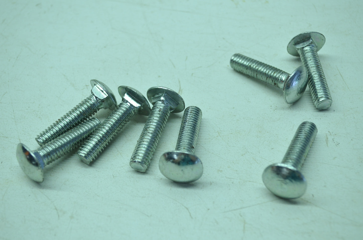 OEM Harley-Davidson 5423 Bolt Qty 8 NOS