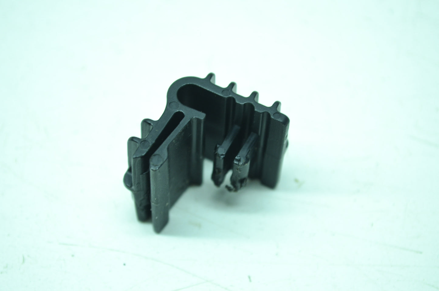 Harley-Davidson Plastic Clamp NOS
