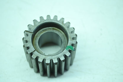 OEM Harley-Davidson 24010-54 Flywheel Shaft Pinion Gear NOS