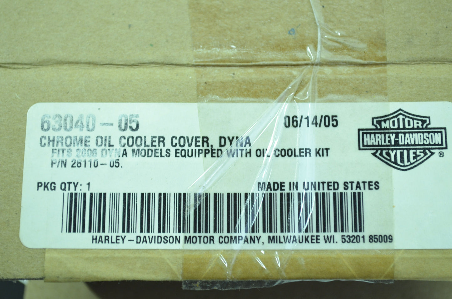 NEW OEM Harley Davidson Oil Cooler Cover 2006 Dyna Models 63040-05 NOS