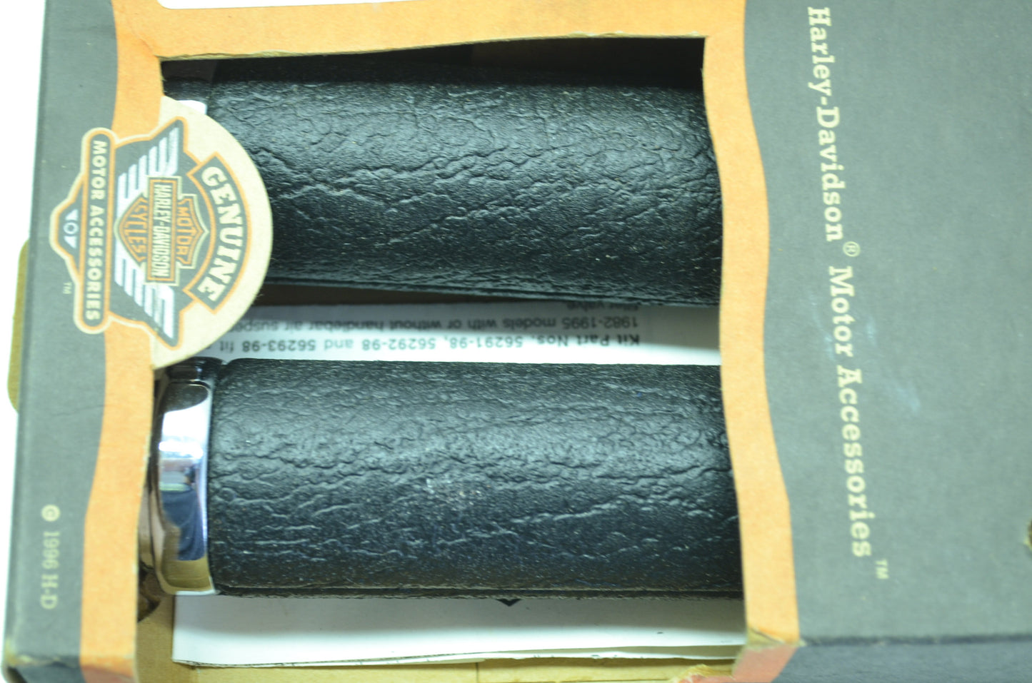 OEM Harley-Davidson 56604-98 Rhino Hide Grip Kit NOS