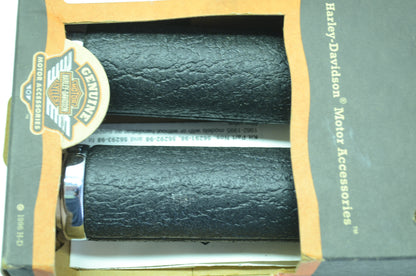 OEM Harley-Davidson 56604-98 Rhino Hide Grip Kit NOS