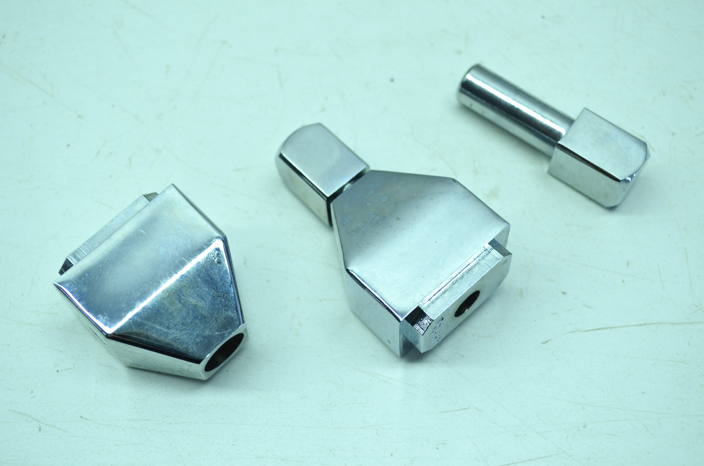 NEW OEM Harley-Davidosn Axle Adjuster Pair 41532-89T NOS
