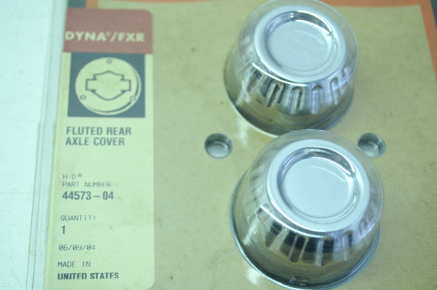 OEM Harley-Davidson 44573-04 Fluted Rear Axle Cover NOS