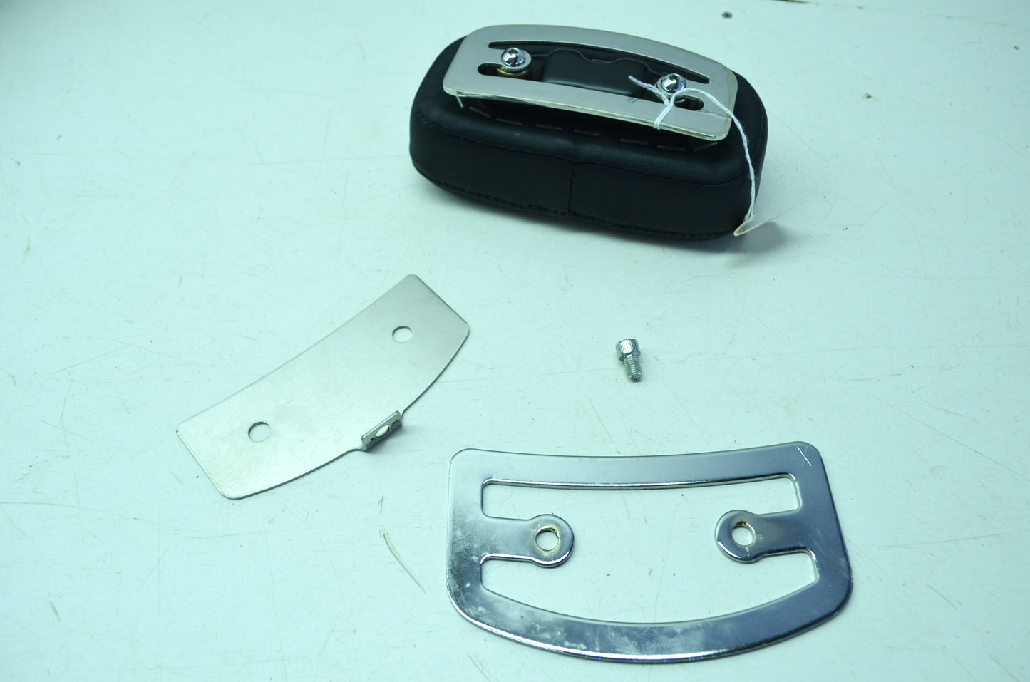 NEW OEM Harley-Davidson Short Backrest Pad Kit 52670-96 NOS