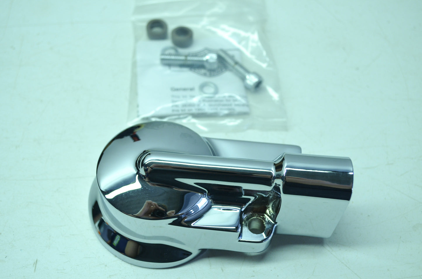 NEW OEM Harley-Davidson Oil Filter Bracket Kit 26415-98 NOS