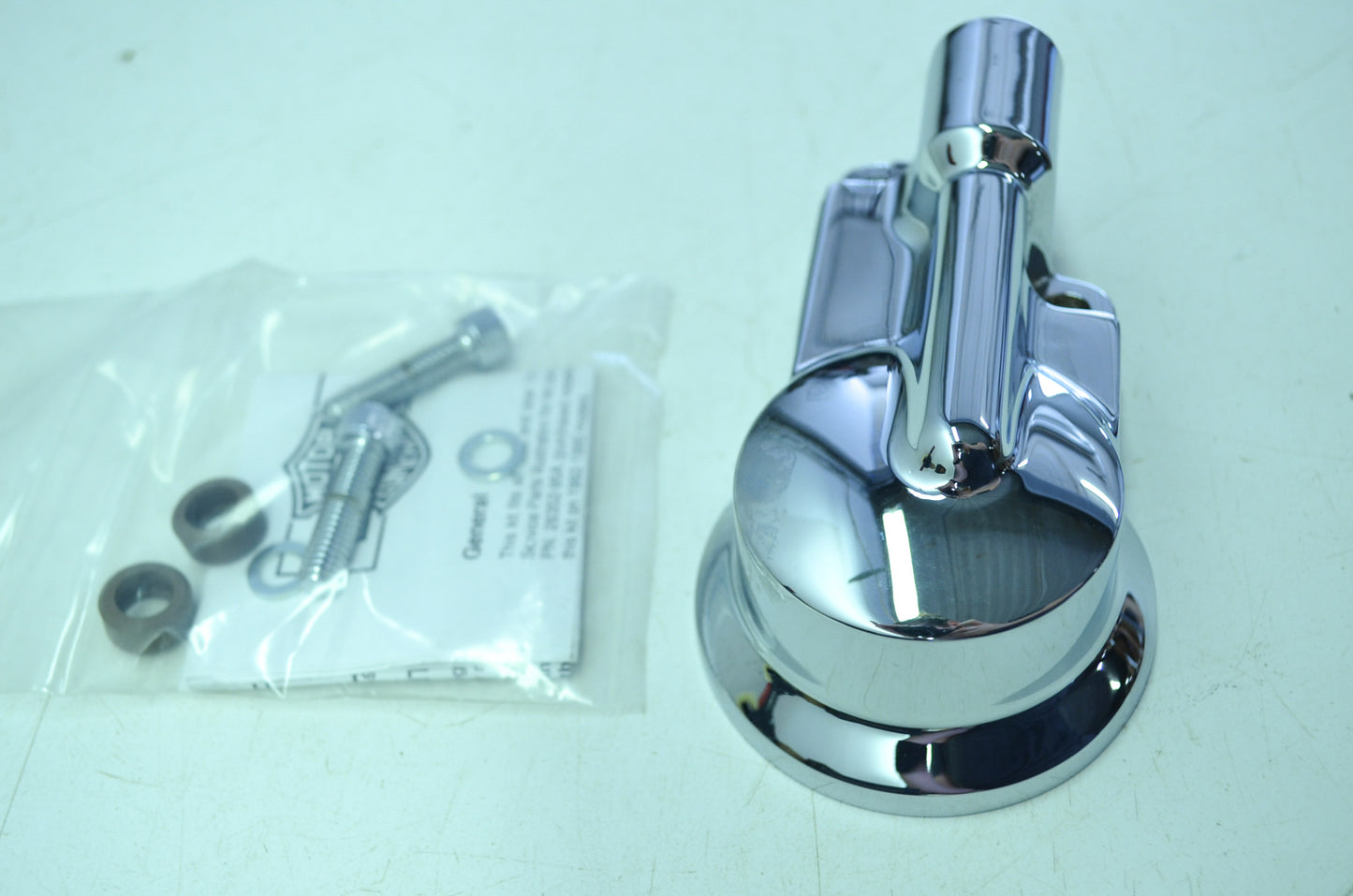 NEW OEM Harley-Davidson Oil Filter Bracket Kit 26415-98 NOS