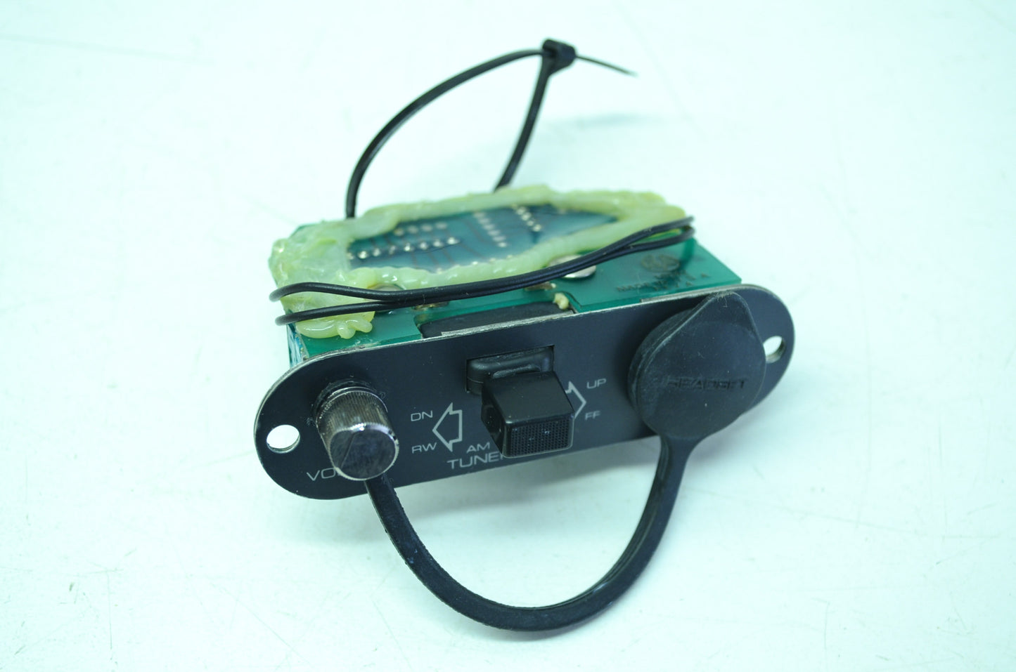 OEM Harley-Davidson 77161-94 Rear Control Panel NOS