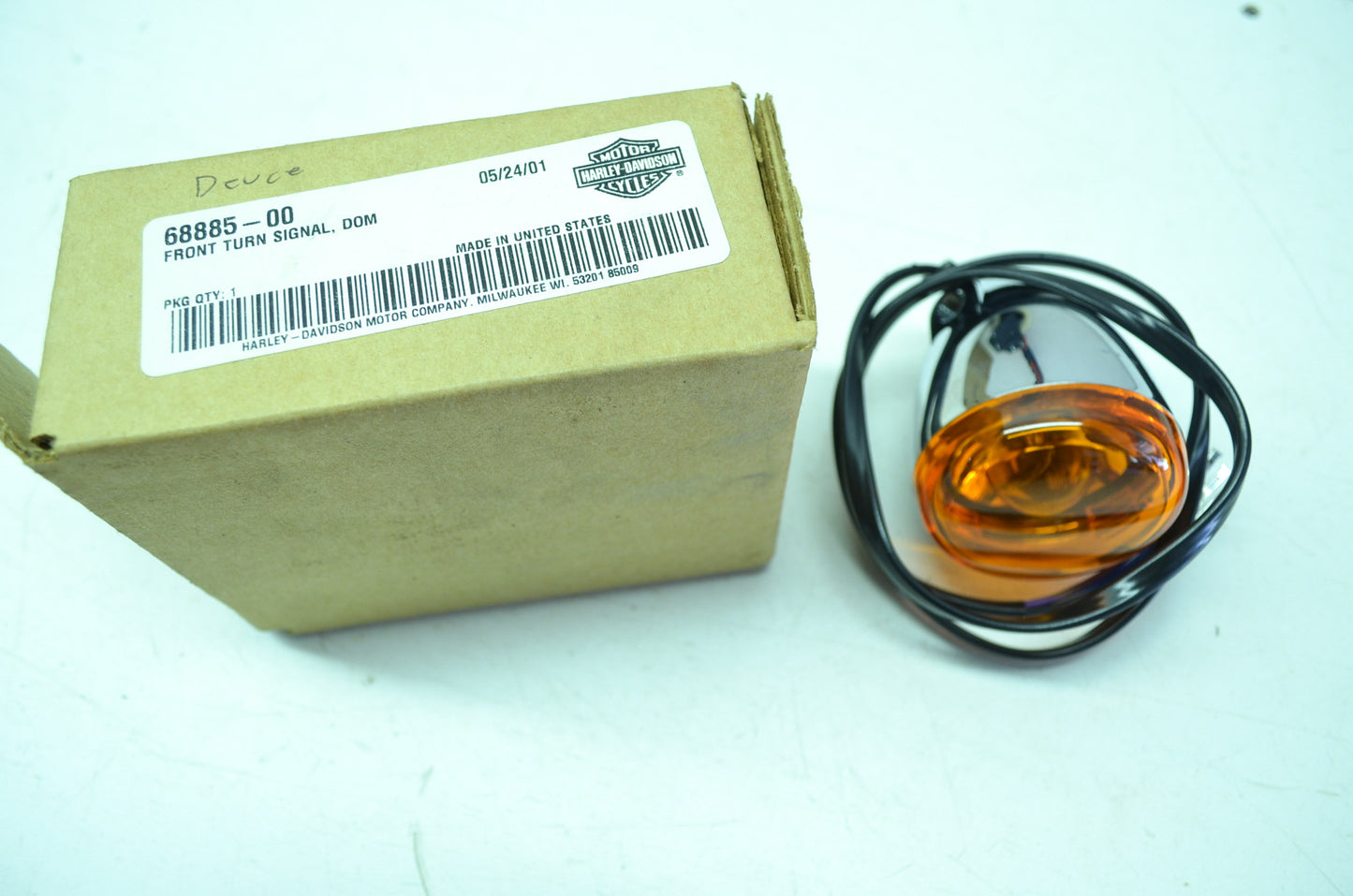 NEW OEM Harley-Davidson Front Turn Signal 68885-00 NOS