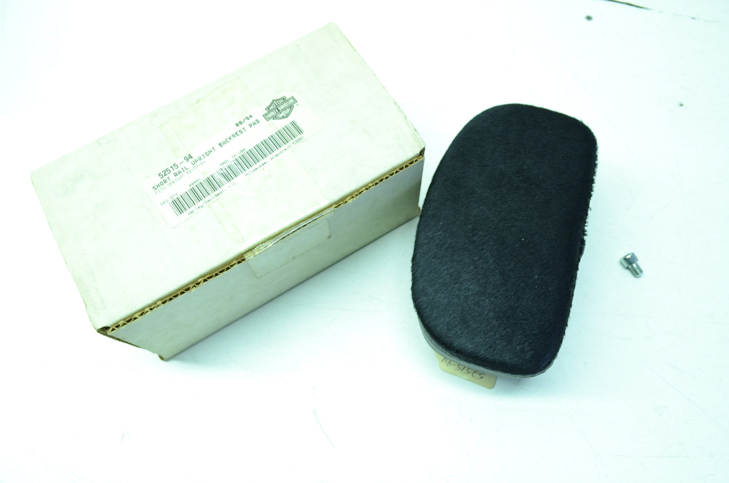 NEW OEM Harley Davidson Short Rail Backrest Pad FLSTN 52515-94 NOS