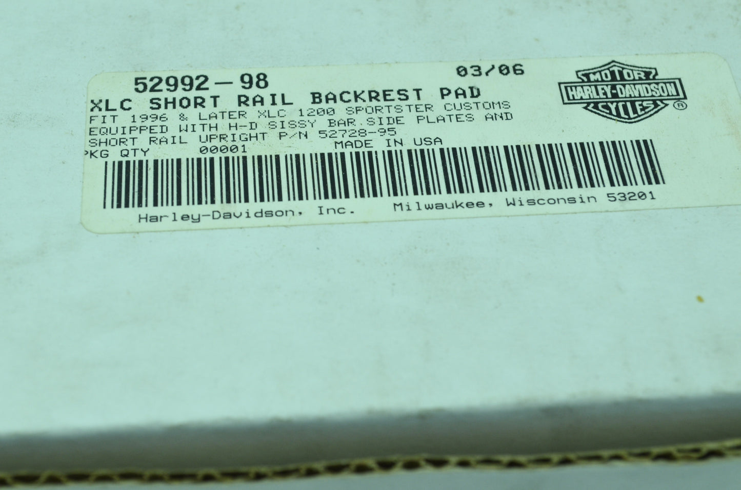 NEW OEM Harley Davidson Short Rail Backrest Pad 52992-98 NOS
