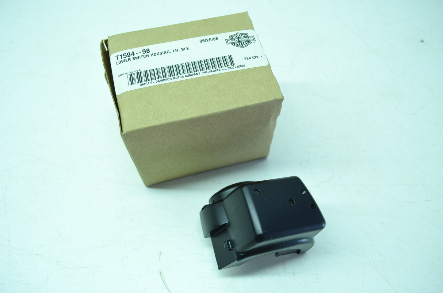 NEW OEM Harley Davidson Lower Switch Housing LH 71594-98 NOS