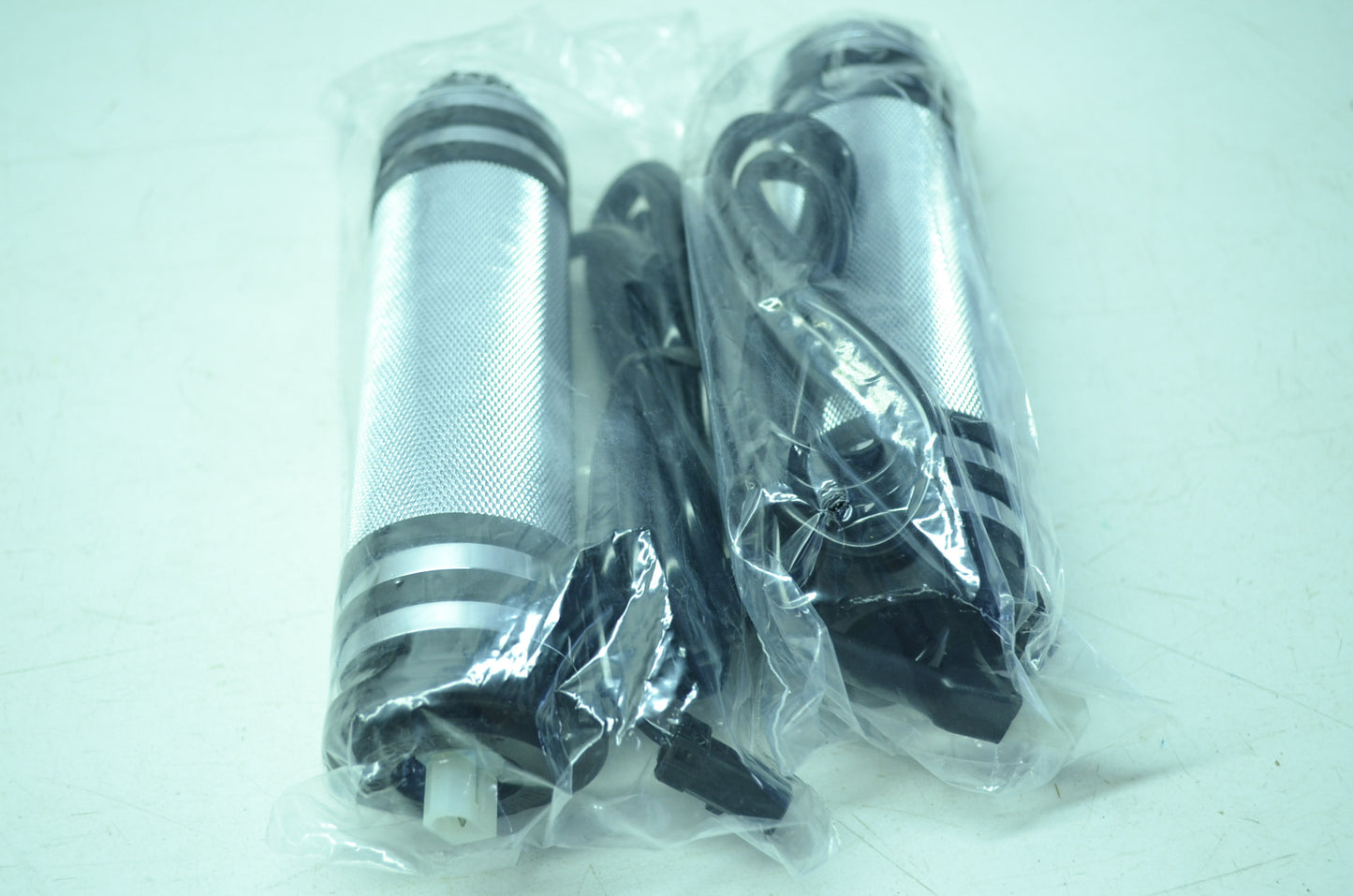 NEW OEM Harley Davidson Heat Hand Grip Kit Billet Narrow Style 56822-03 NOS