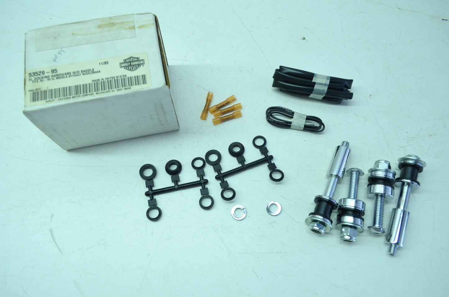 OEM Harley-Davidson 53529-95 Docking Hardware Kit NOS