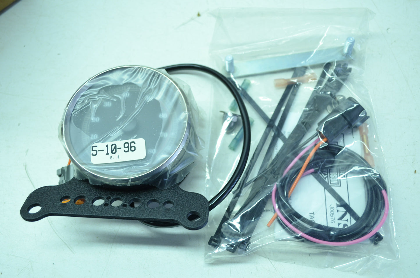 OEM Harley-Davidson 67147-96 Tachometer Kit NOS