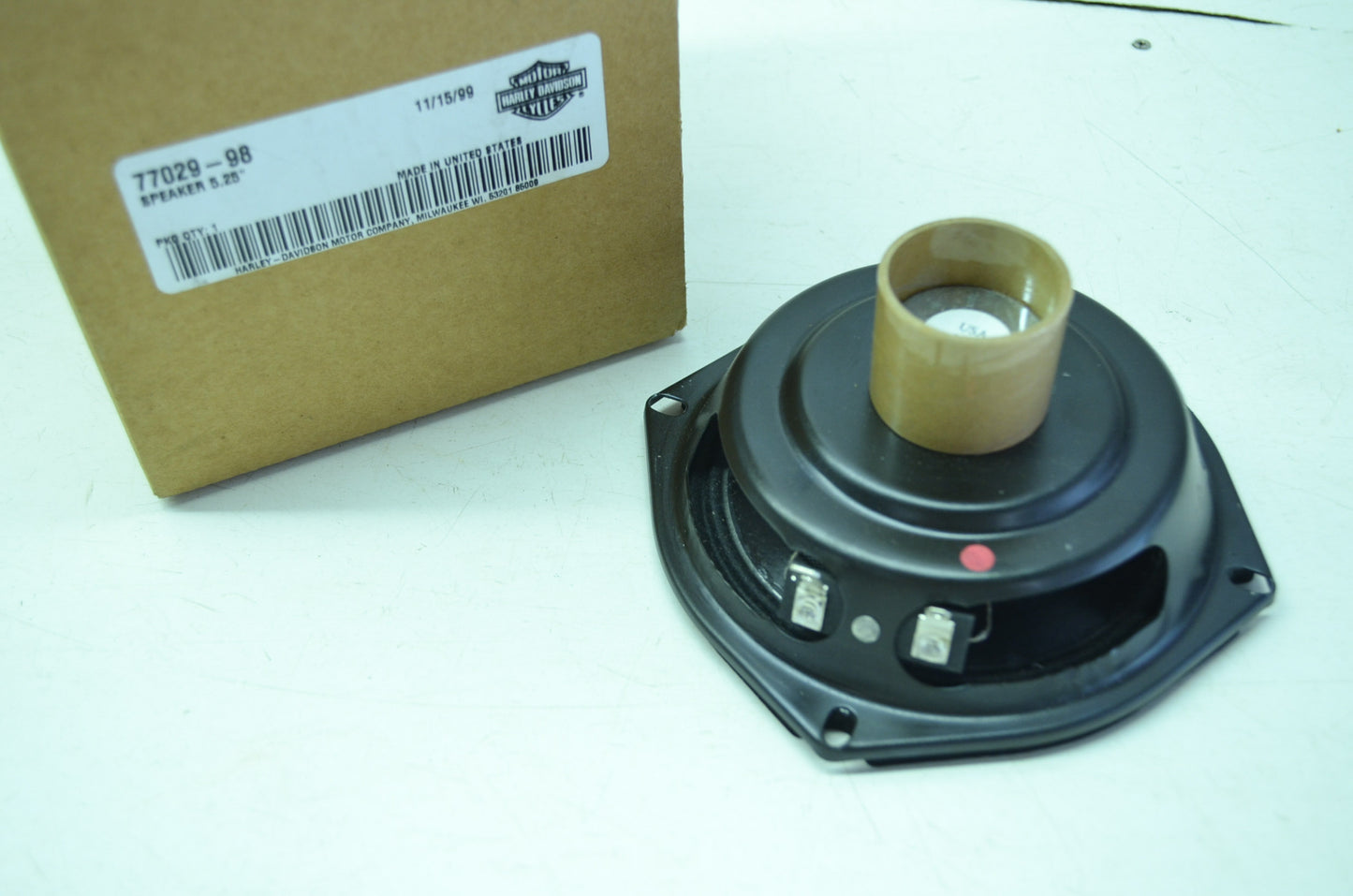NEW OEM Harley Davidson Speaker 5.25' 98-05 touring 77029-98 NOS