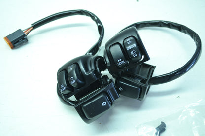 OEM Harley-Davidson 70086-00 Handlebar Switch Kit NOS