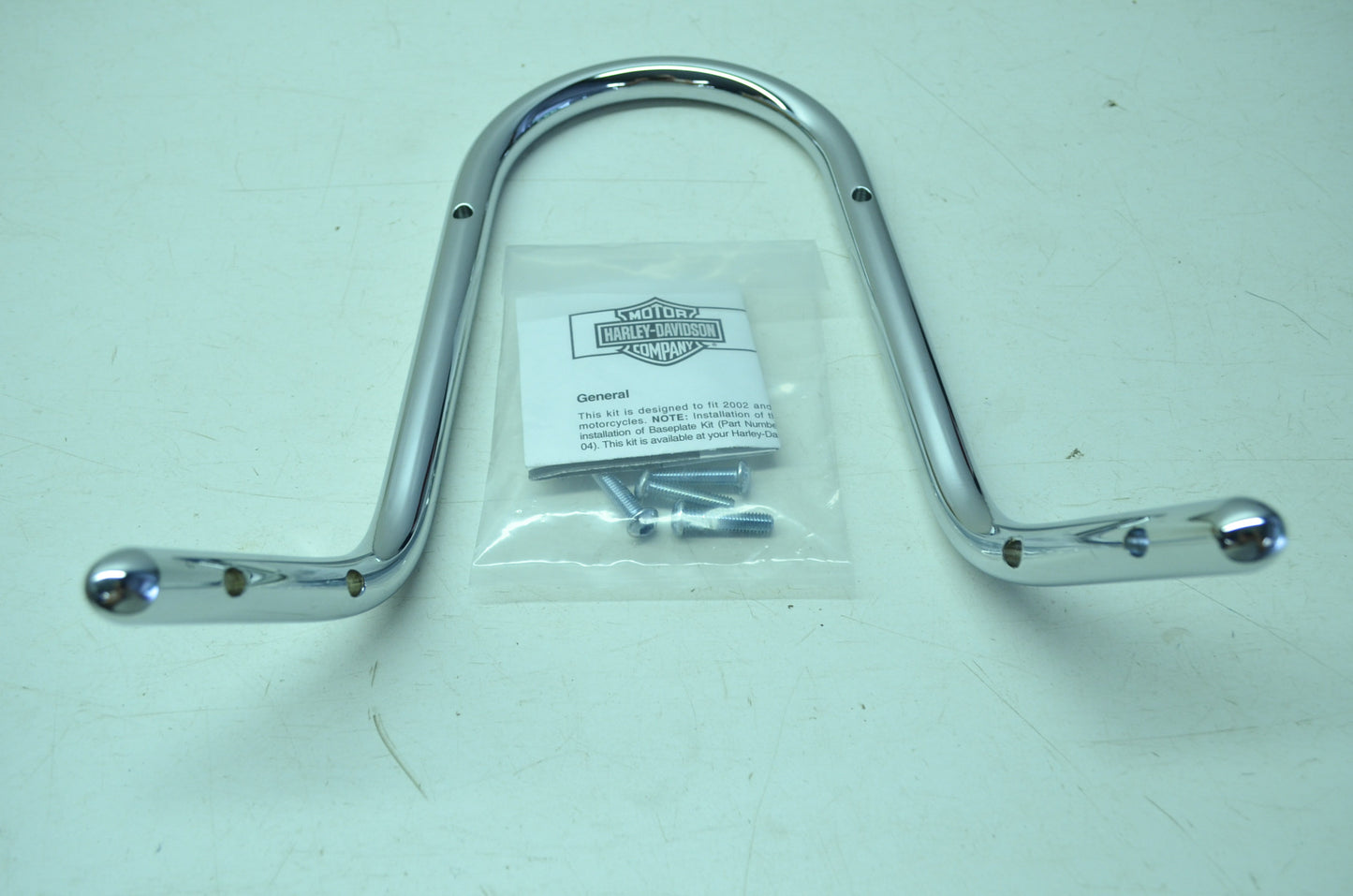 NEW OEM Harley Davidson Low Upright Kit Sissy Bar 51126-01 NOS