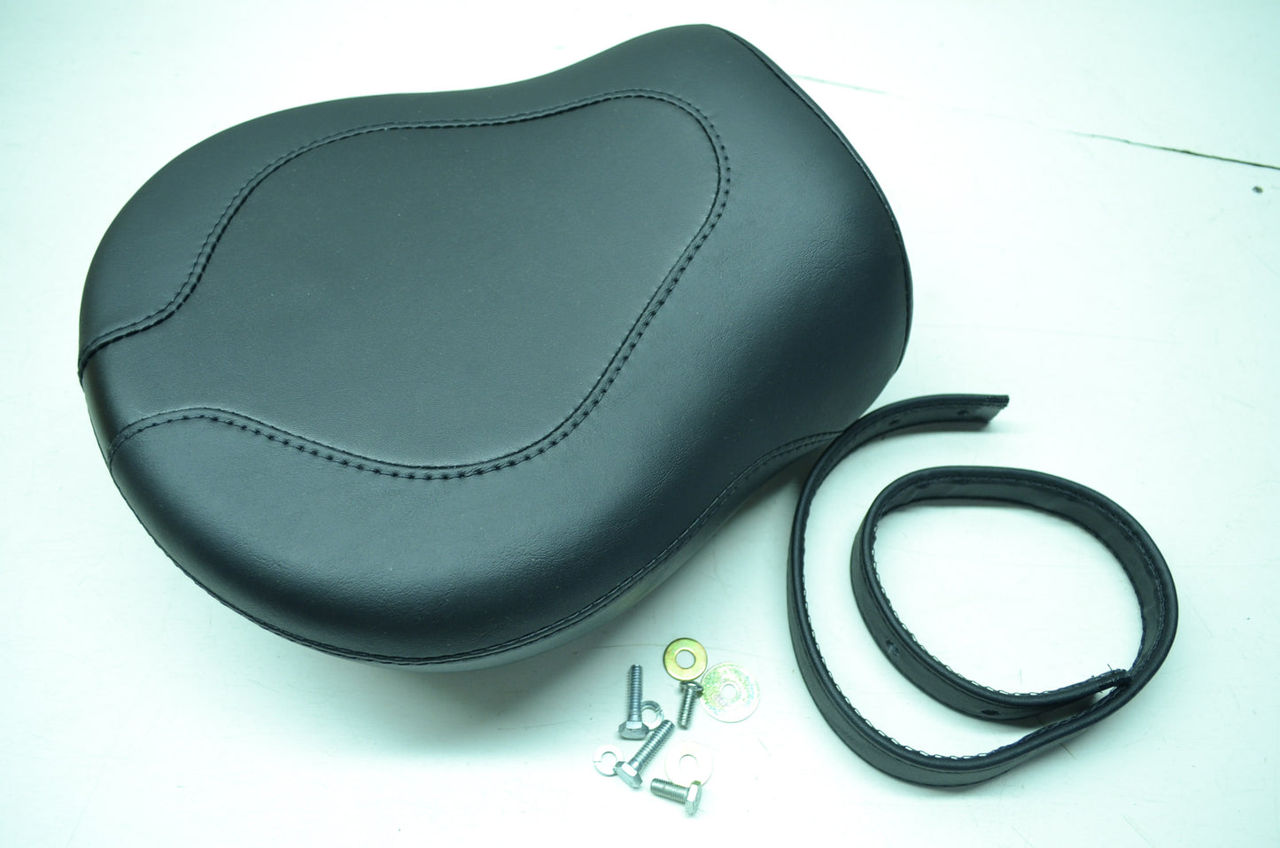 OEM Harley-Davidson 52664-96 Passenger Seat Kit NOS