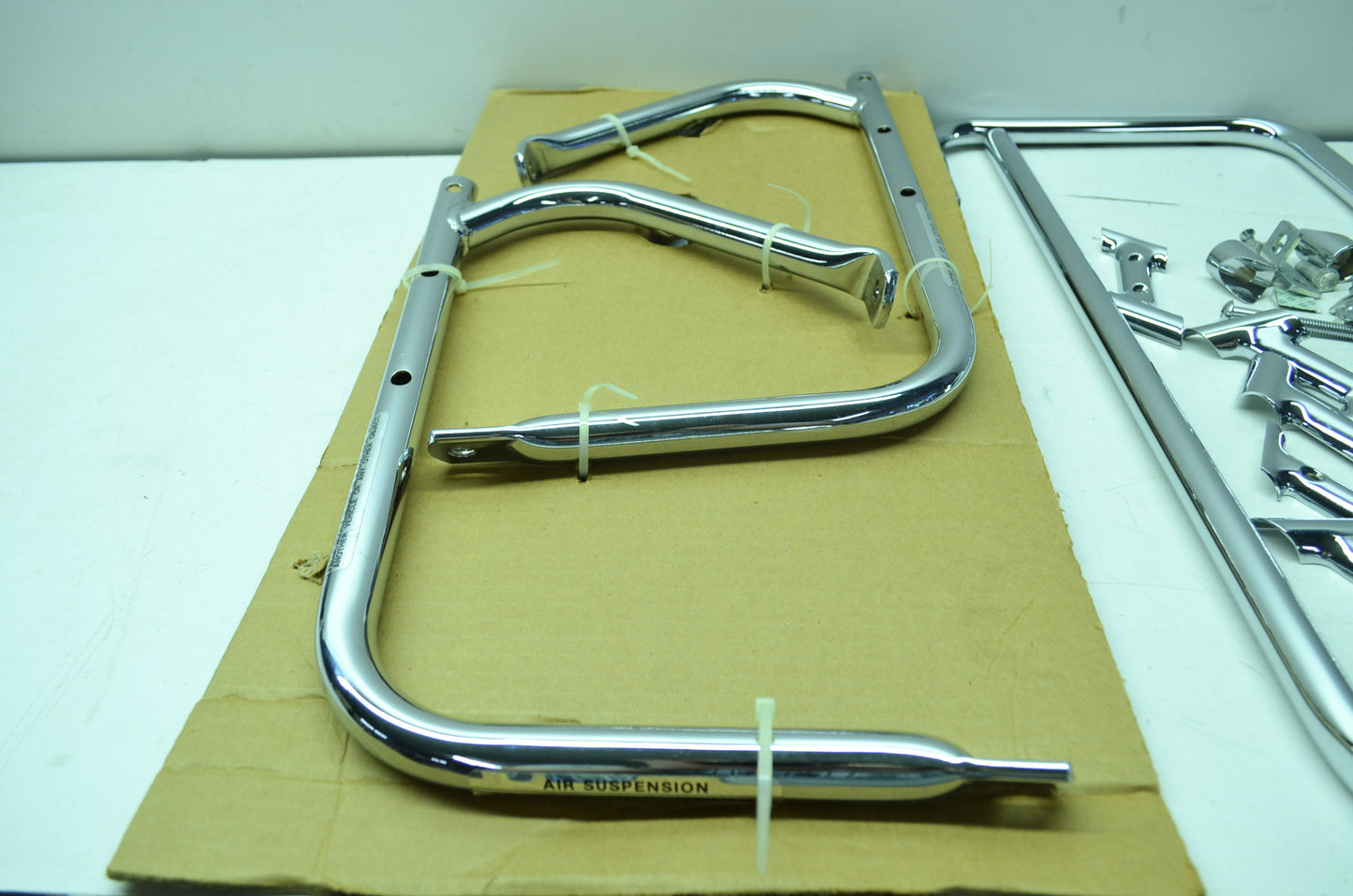 NEW OEM Harley Davidson Triple Rail Saddle Bag Guard Kit 93-96 FLT FLH 90845-93