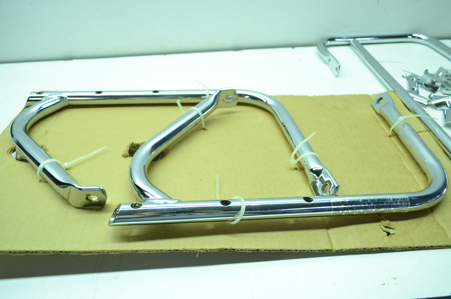 NEW OEM Harley Davidson Triple Rail Saddle Bag Guard Kit 93-96 FLT FLH 90845-93