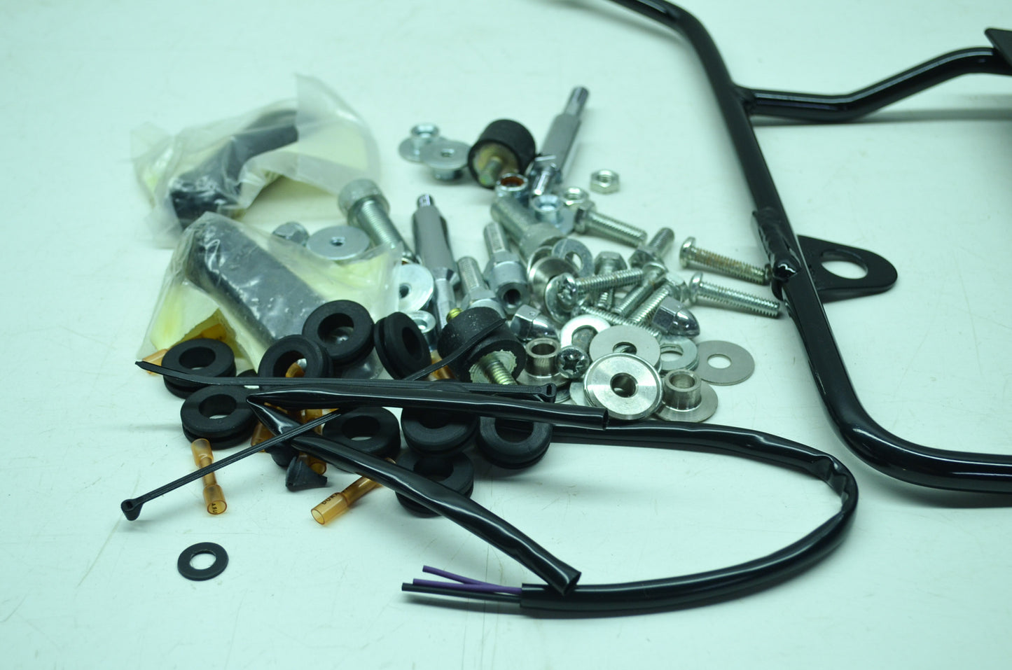 NEW OEM Harley Davidson Saddlebag Mount Relocation Kit 84-99 Softail 68396-95 NO