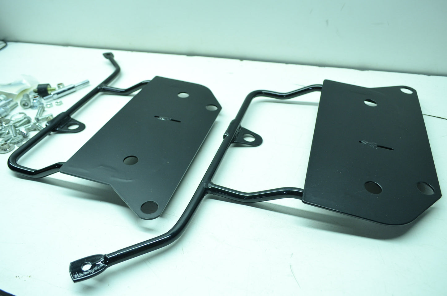 NEW OEM Harley Davidson Saddlebag Mount Relocation Kit 84-99 Softail 68396-95 NO