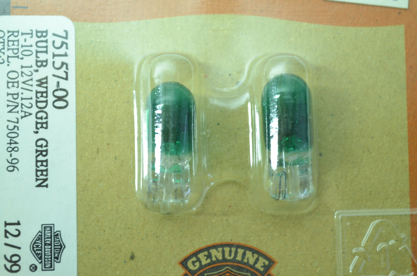 OEM Harley-Davidson 75157-00 Bulb Type T-3 1/4 Green NOS