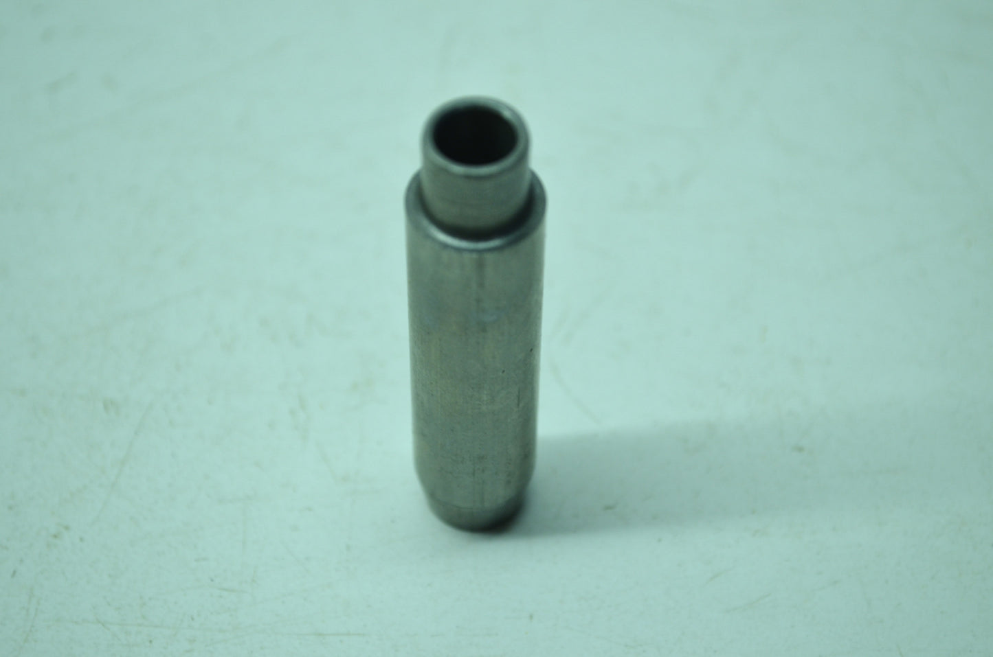 OEM Harley-Davidson 18112-92 Valve Guide NOS