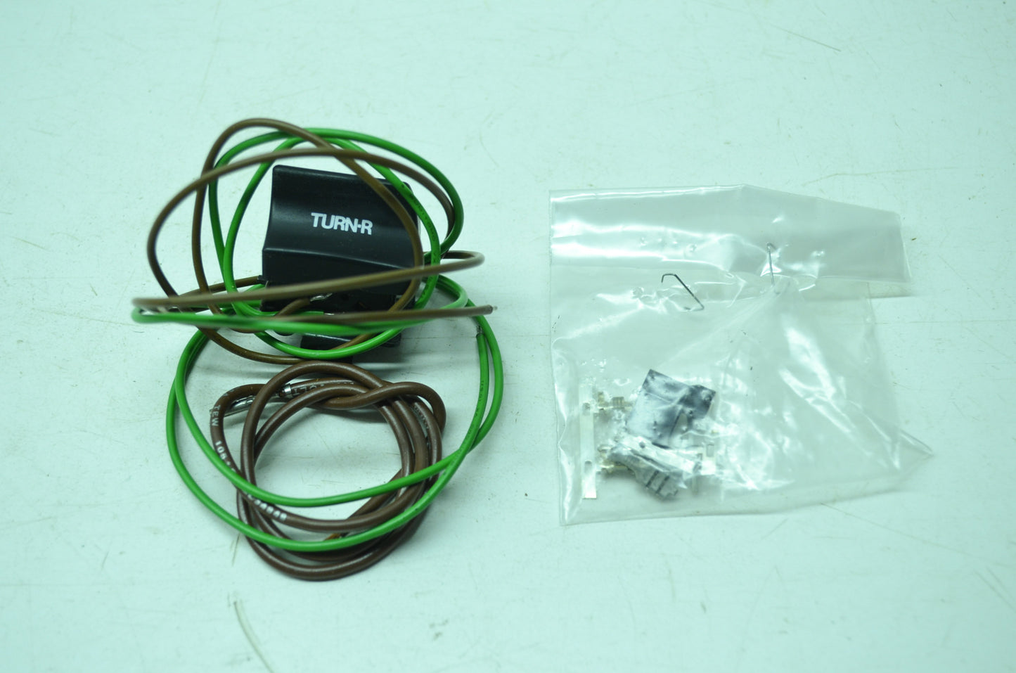 OEM Harley-Davidson 71572-82A Right Directional Switch Kit NOS
