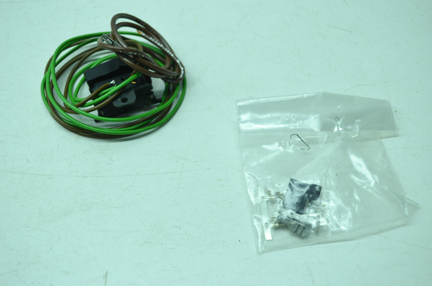 OEM Harley-Davidson 71572-82A Right Directional Switch Kit NOS