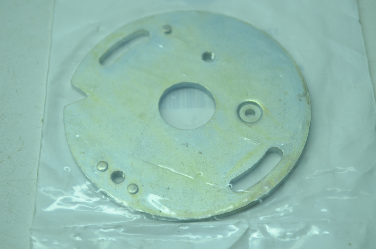 OEM Harley-Davidson 32618-70A Breaker Plate NOS