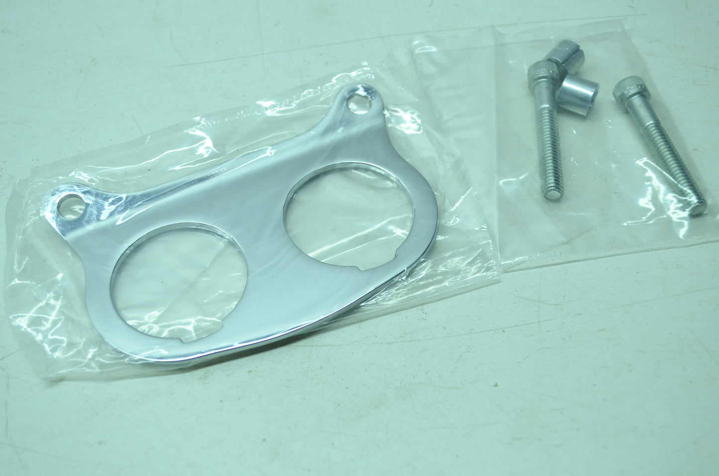 OEM Harley-Davidson 67270-04 Dual Gauge Bracket Kit 1.5" NOS