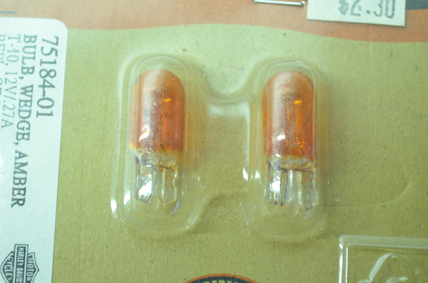 OEM Harley-Davidson 75184-01 Bulb Type T-3 1/4 #194 Amber NOS