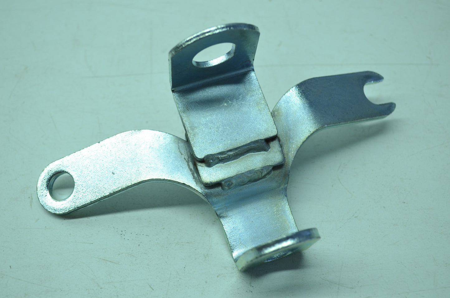 NEW OEM Harley Davidson Horn & Choke Bracket 69029-81A NOS