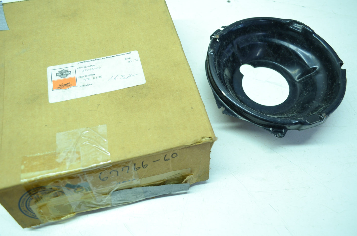 OEM Harley-Davidson 67766-60 Mounting Ring NOS