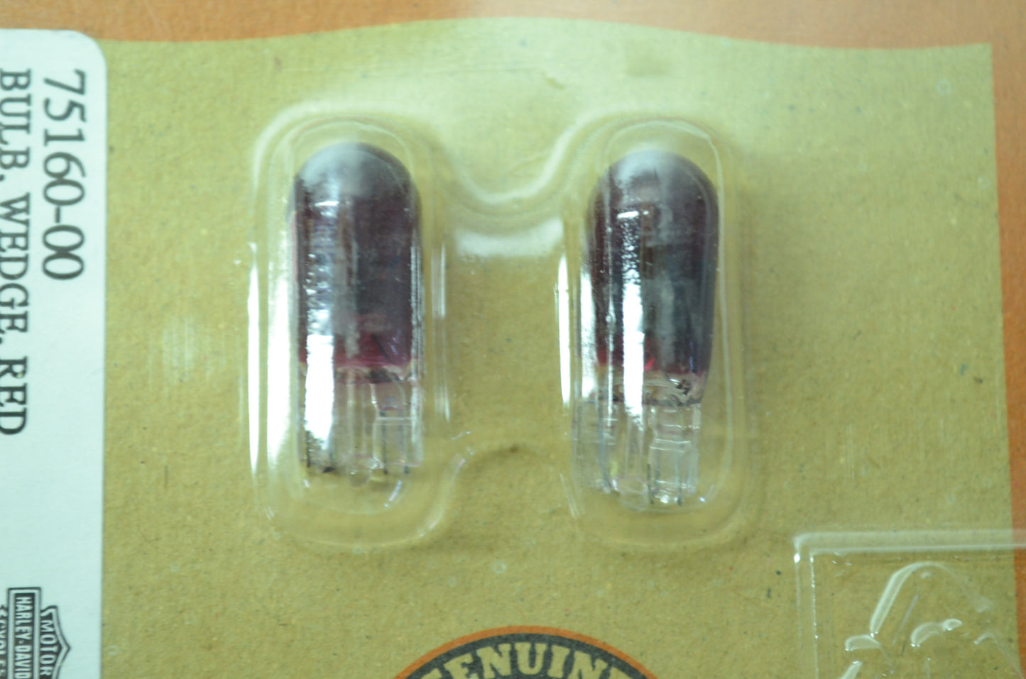 OEM Harley-Davidson 75160-00 Bulb Type T-3 1/4 #194 Red NOS