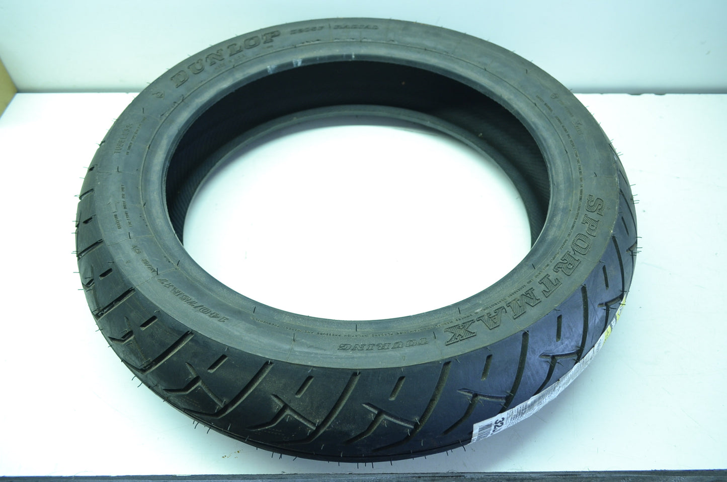 Motorcycle Harley Davidson Front Tire 140/75R17 Fat Boy FLSTF NOS