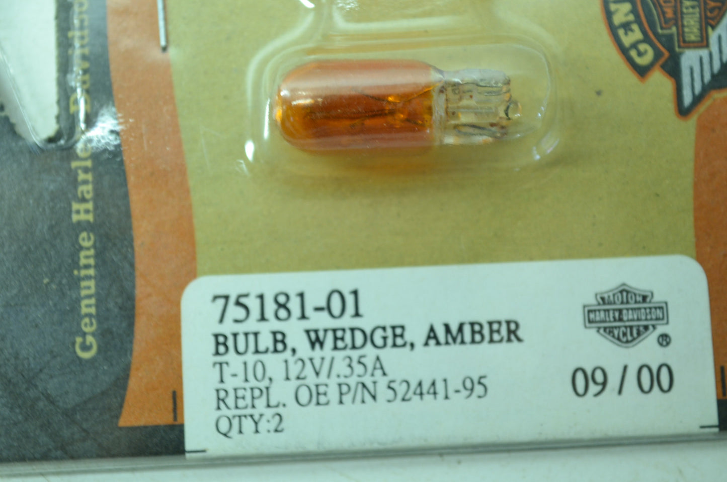 OEM Harley-Davidson 75181-01 Bulb Type T-3 1/4 #168 Amber NOS